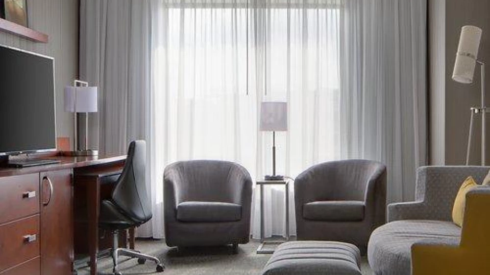 Courtyard double suite parlor