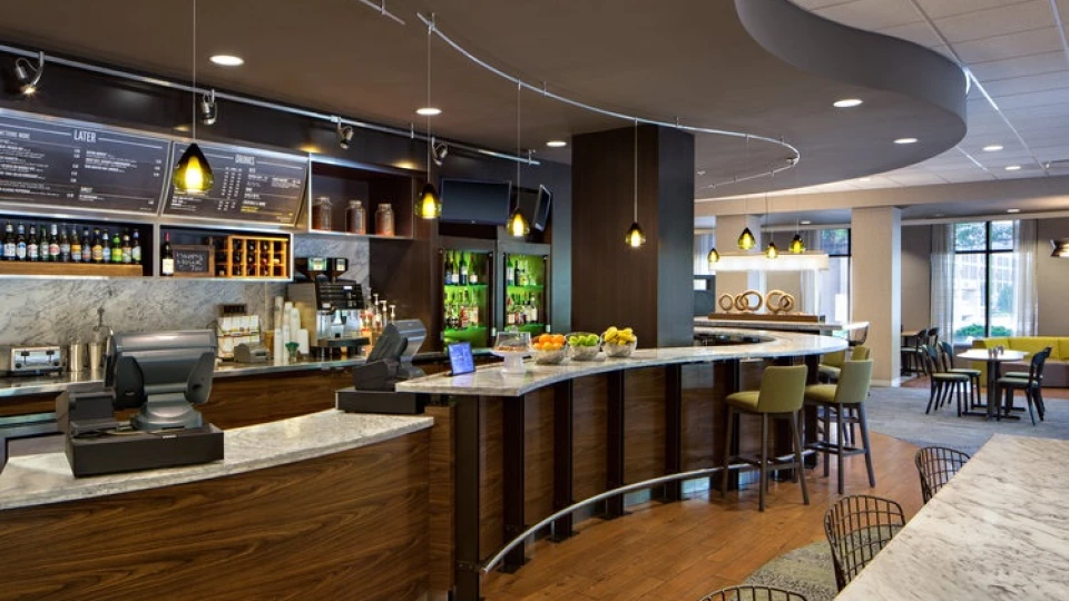 CYGR Bistro Counter July2017