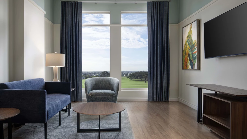 HEP King Jr Suite Living Dec2025