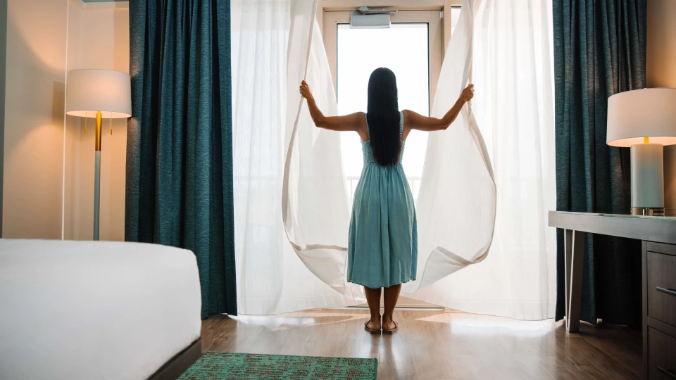 HEP Lifestyle Terrace Suite Curtain2 Dec2025