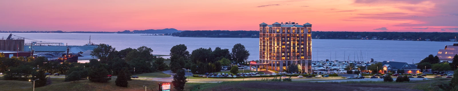 Shoreline Inn 2