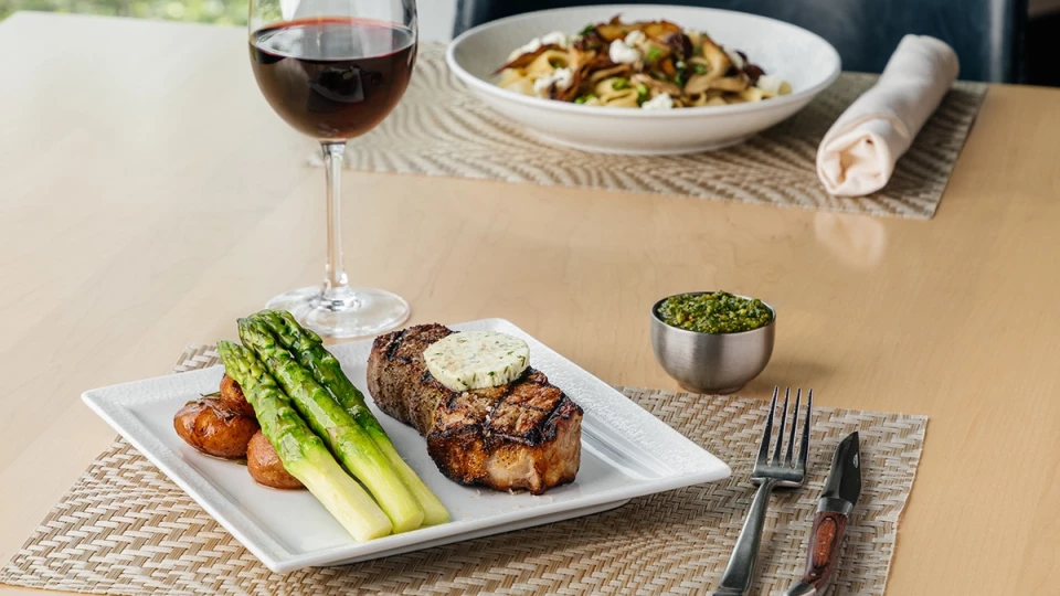Wolfgang Puck Kitchen Bar 12 Oz NY Strip 4705